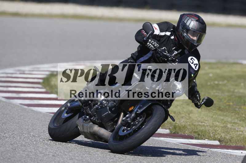 /01 02.04.2026 MAZ ADR/Gruppe gelb Gruppe gruen/54